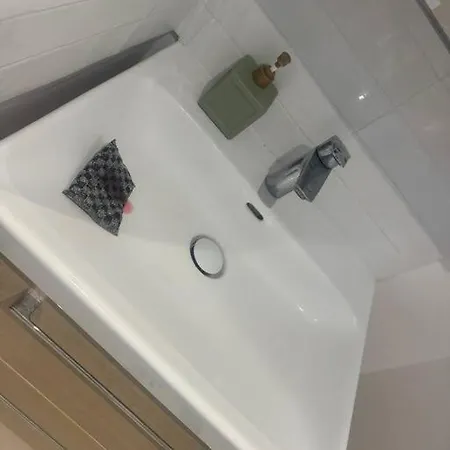 Apartment Luxueux La Defense - Porte Maillot - Parc De Bagatelle - Jardin D'acclimatation - 6 Pers